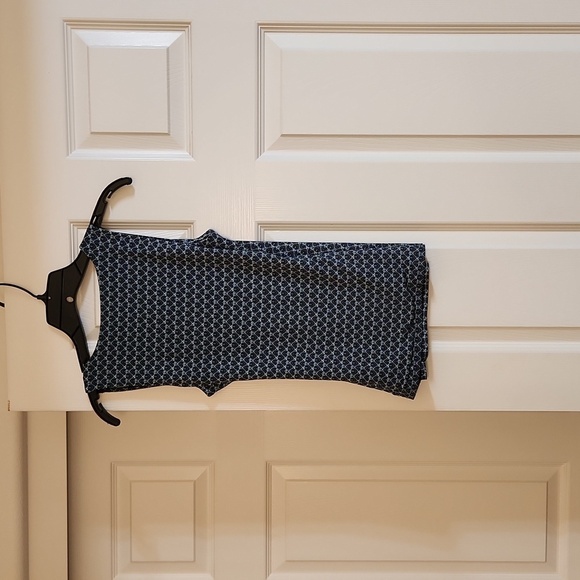 NWT WHBM Sleeveless Blue Printed Surplice Shell Size XXSP - Picture 6 of 9